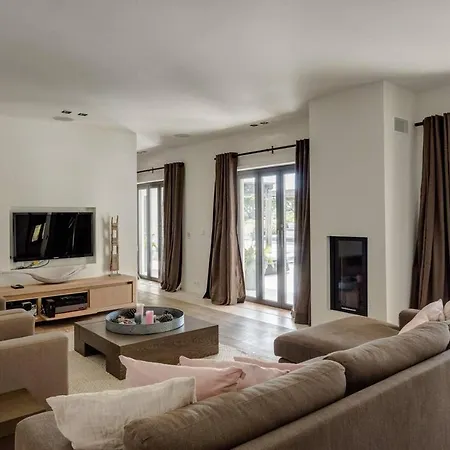 35 - Luxurious 6 Bedroom - Jacuzzi - Sauna - Perfect For Larger Groups فيلة *
