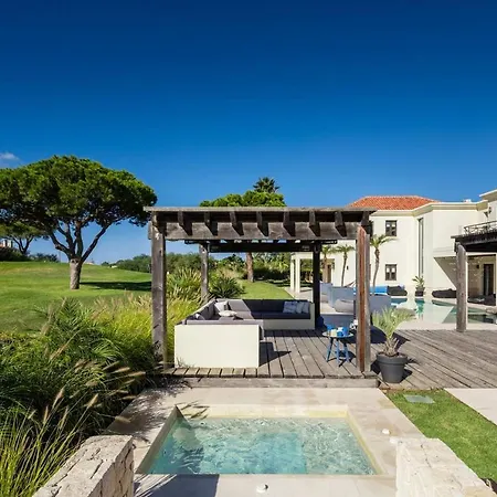 Villa 35 - Luxurious 6 Bedroom - Jacuzzi - Sauna - Perfect For Larger Groups *