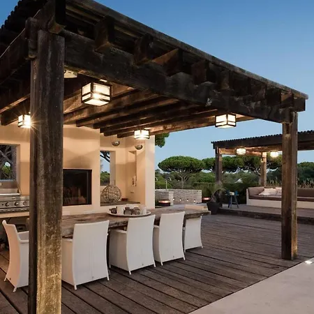 Villa 35 - Luxurious 6 Bedroom - Jacuzzi - Sauna - Perfect For Larger Groups