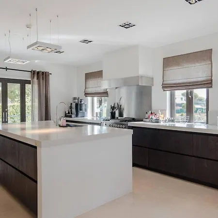 35 - Luxurious 6 Bedroom - Jacuzzi - Sauna - Perfect For Larger Groups * Vale do Lobo